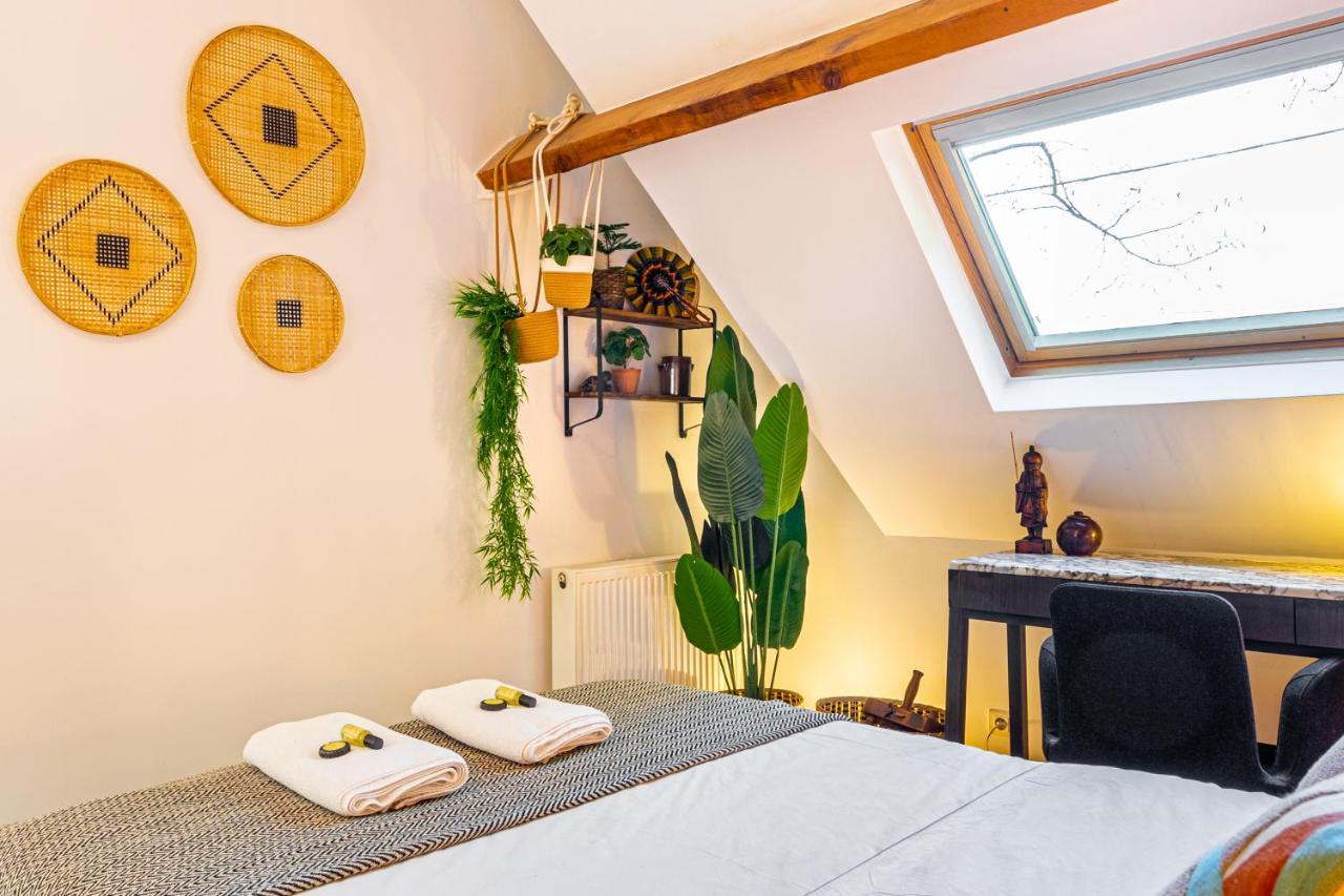 Stylish Modern Apartement - Art, Design, Garden, Villa Des Ammonites Apartment *